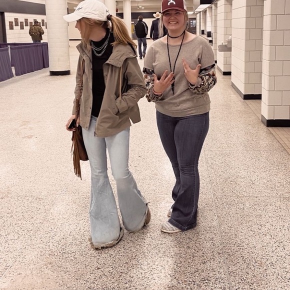 Light Wash Milbrook Rock & Roll Denim Bell Bottoms - Picture 9 of 10